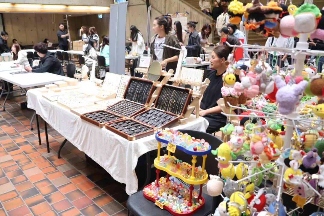 特色摊位：漫步古市，发现好物 · 原文配图